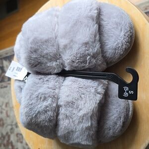 MIXIT BRAND WOMENS GRAY FAUX FUR SLIDE SLIPPERS SIZE SMALL
